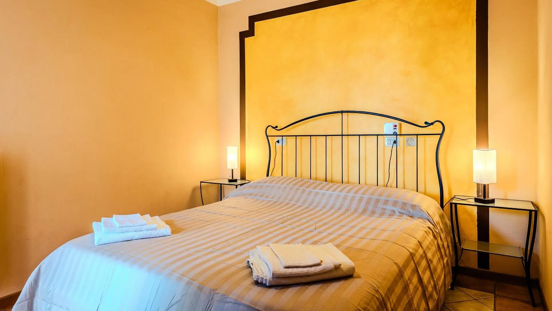 Piscina + Condizionatore + Vista Lago Apartment Polpenazze del Garda