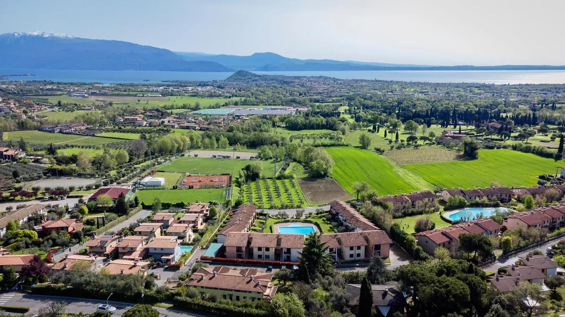 Piscina + Condizionatore + Vista Lago Apartment Polpenazze del Garda Italy